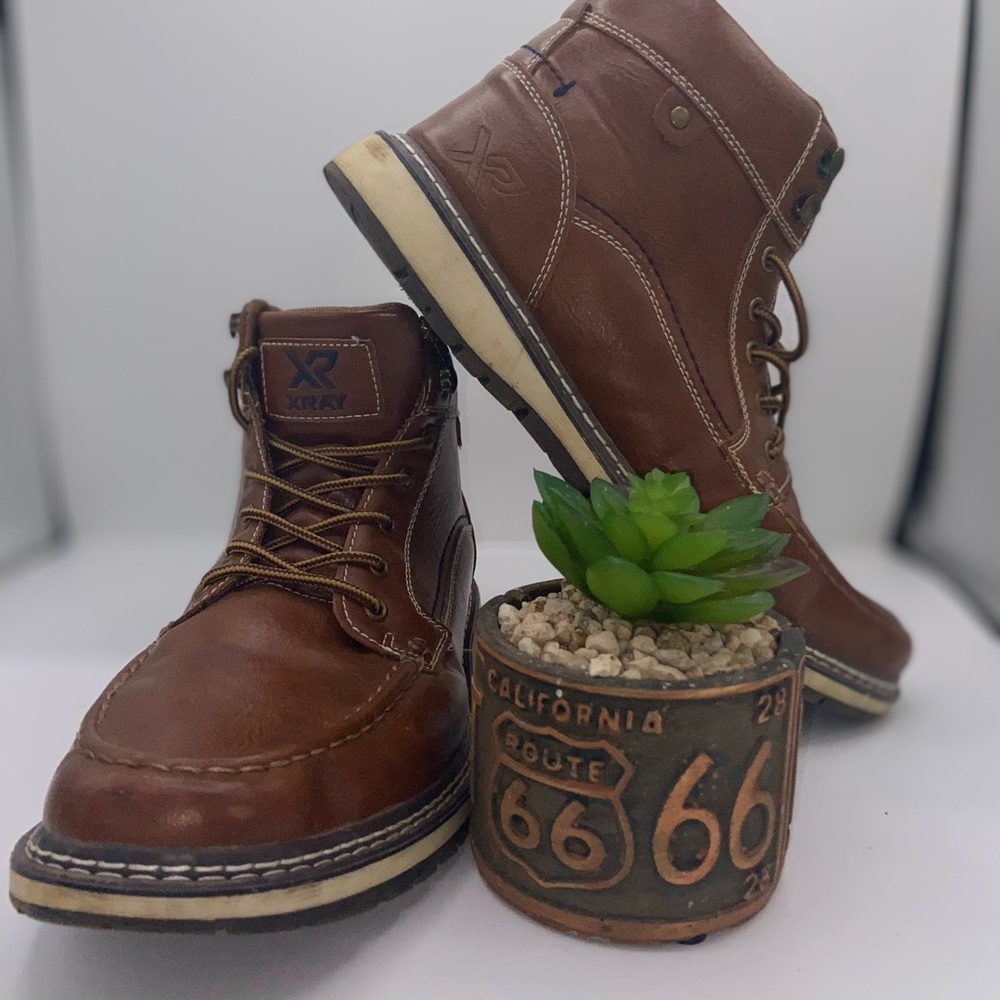Brown Leather Ankle Boots with Lace-Up Design